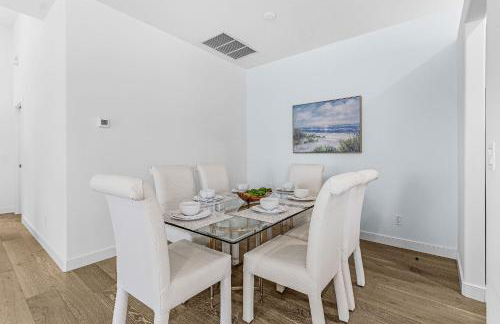 Relax, Play & Unwind in Paradise! Poolside Fun & Resort Vibes - Villa Sail Away - Foto 15