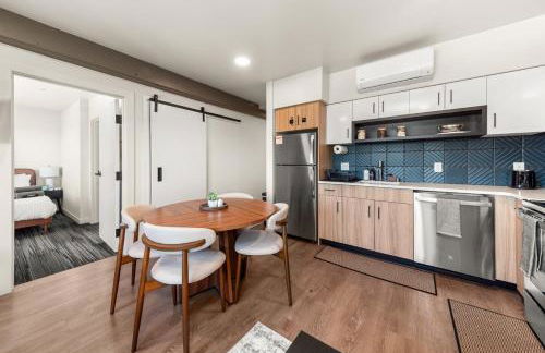 2BR in Downtown with Parking - Foto 12