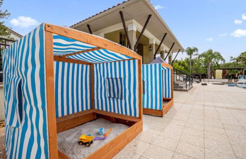 Sun, Fun & Summer Getaway - TownHome by Disney! - Photo 72