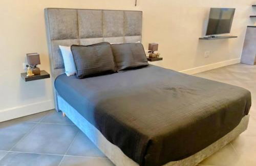 Venetian gem in neapolitan with private courtyard - Photo 20