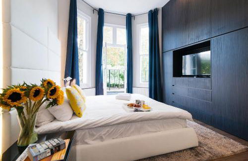 The One Kensington - Photo 1