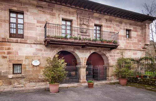 Casona De La Salceda - Photo 47