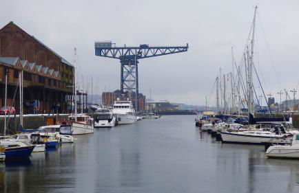 Loft Apartment - Photo 20