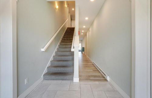 Walk to Front St! Traverse City Condo Near Skiing - Photo 22