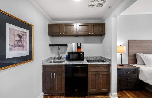 Modern Retreat in the Heart of Conway - Photo 4