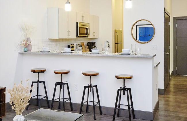 Luxury Building 3BR/2BA! Prime Downtown Mass Ave! - Foto 4