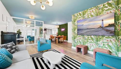 Palms Retreat! Giant Heated Pool-HotTub-FirePit-5Min2Beach-Pets-EV Chgr - Foto 2