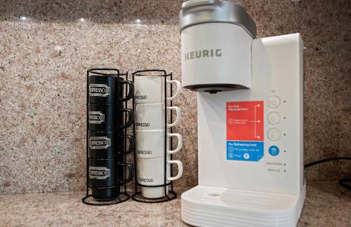 Spacious 5BR LA Villa with Pool Spa & Game Room - Foto 22