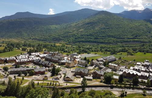 Family Attic Esterri - Photo 41