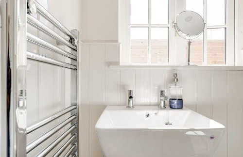 The Nook with Hot Tub - Foto 18