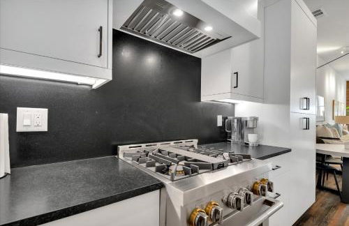 204- Modern retreat w elevator & BBQ - Foto 23