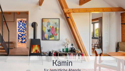 Landloft Linum - Ausgebaute Scheune mit Aussicht, Naturpool, Kamin, Sauna, Luxusausbau, handverlesene MidCentury Möbel & Kunst - Foto 4