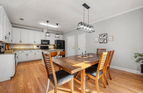 Lakeview with Dock and king bed Gainesville - Foto 12