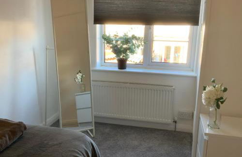 4 Bedroom House By Your Stay Solutions Short Lets & Serviced Accommodation Southampton With Terrace & Garden - Foto 41
