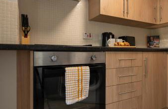 3 bedroom Cannock flat ideal for groups - Foto 39