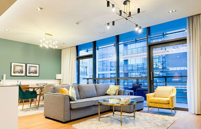 Aya - Impeccable 1BR Apartment with Balcony in City Walk - Photo 14