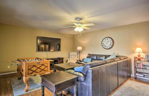 Luxe Lakefront Apartment w/ Shared Pool & Dock! - Foto 4