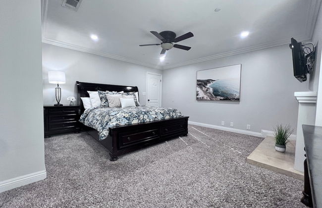 Sensational 6 Bedroom 4 Bathroom Pool Home (3 Master Bedrooms W/bathrooms) - Foto 15