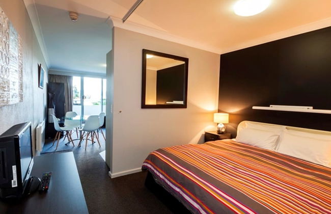 Horizons 414 - Lake Jindabyne Waterfront - Photo 3