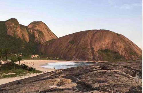 Apartamento confortável e com Piscina a 900 m da praia de Itacoatiara - Foto 67