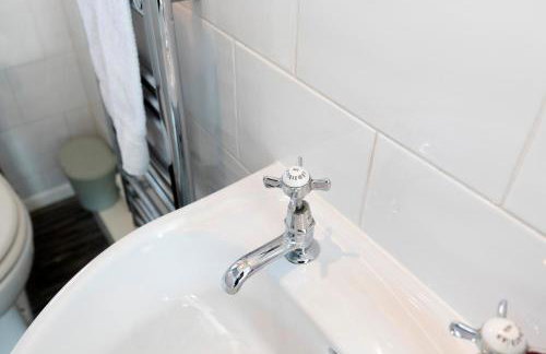 Stylish 3BR Contractor Friendly Long Stays - Photo 27