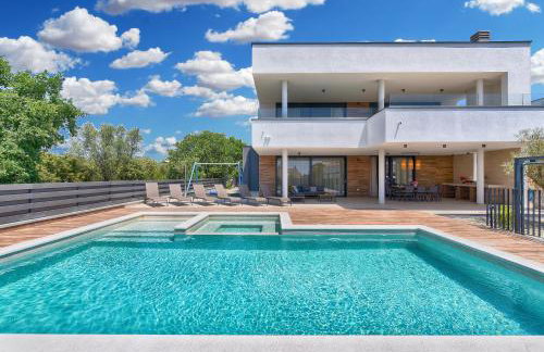 New VILLA TIHI OTOK near the beach - Photo 1