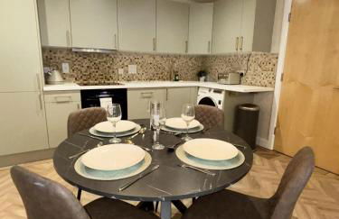 2 Bedroom City Centre garden flat with Secure Parking - Foto 9