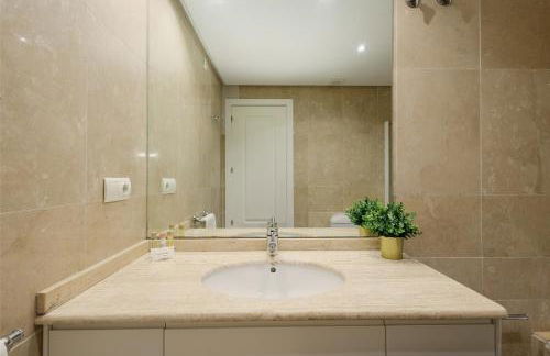 Cozy apartment, with mountain views and large private terrace, on the Golden Mile, Marbella - Foto 23