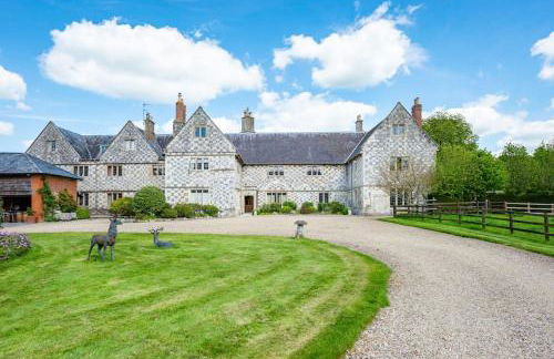 Manor Estate - Two Accommodation Wings - Sleeps 14 - Foto 1