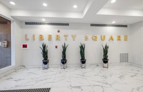 Stylish Studio - Pool, Gym & Balcony Bliss - Foto 25