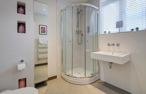 Spacious Townhouse on Quiet Street-Wi-Fi, Desk - Foto 4