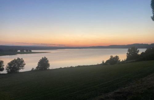 Villa du lac Naussac accès direct à la plage - Foto 18