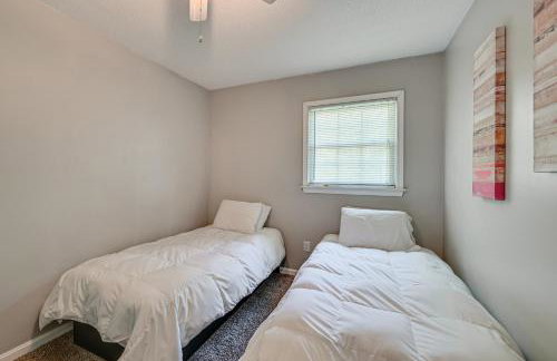 Golf Course Views and Games Galore - Vine Grove Gem! - Foto 22