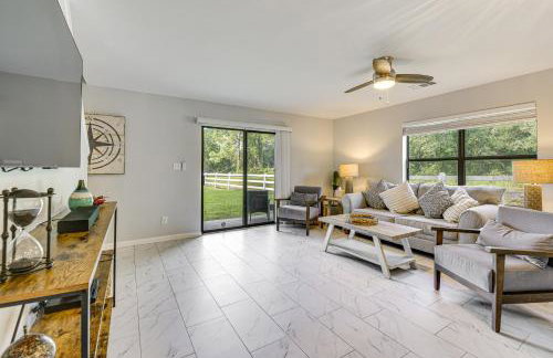 10 Mi to Navarre Beach! Waterfront Rental w/ Pool - Foto 5