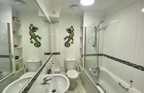 Bedford Contractor Base Sleeps 3 Secure Van Parking Fast WiFi - Foto 50