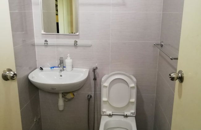 Lawang Suite 1 Bedroom Corner Apartment - Photo 25