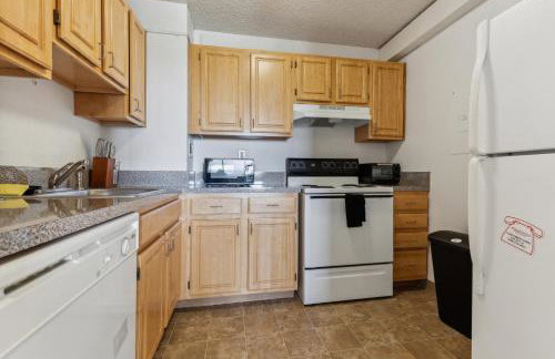 Legacy at Imperial Village 1104 I 1 Bed 1 Bath - Foto 4