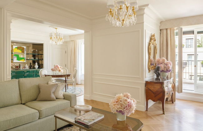 Four Seasons Hotel George V - Photo 53