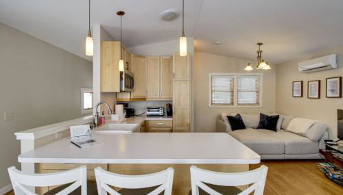 Cozy Rice Lake Cabin with Balcony and Grill and Views - Photo 3