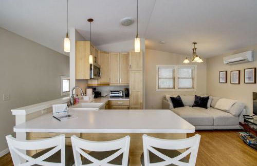 Cozy Rice Lake Cabin with Balcony and Grill and Views - Photo 3