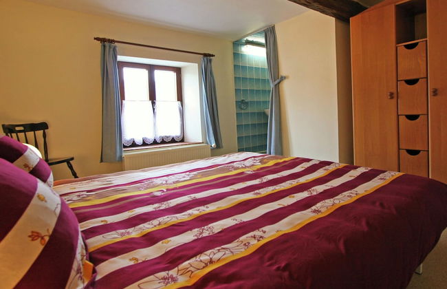 Winenne Home With Hot Tub - Photo 4