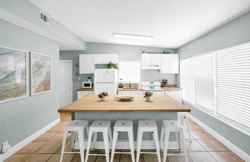 Two Homes, Private Pool, Game Room & Steps to the Beach - Foto 5