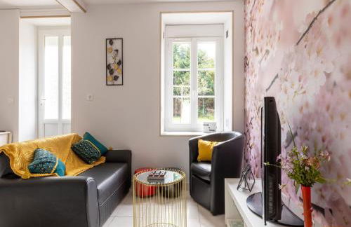 Sunlit Garden Escape Normandy - Foto 1