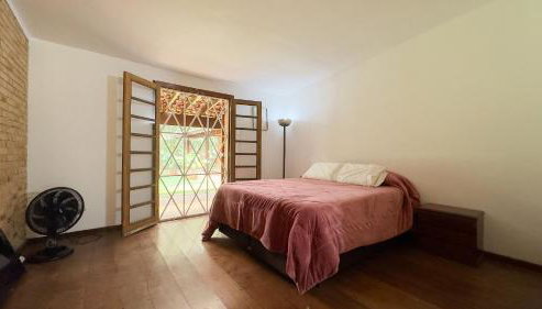 Casa Sítio no Centro da Granja Viana - Foto 2