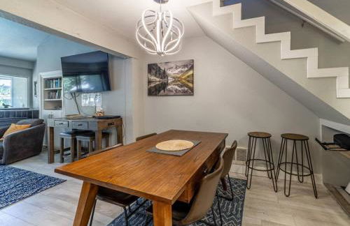 Guest Favorite Spacious Remodeled 2 Bdrm 2 Ba Mountain Views - Photo 12