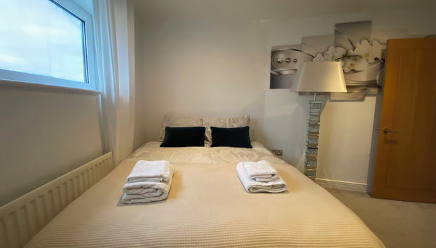 Cosy 2 Bedroom Royal Docks Apartment - Foto 4, Habitación