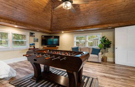 Dock Hot Tub Kayaks on Lake Norman Lakeside Gem by AvantStay - Foto 16