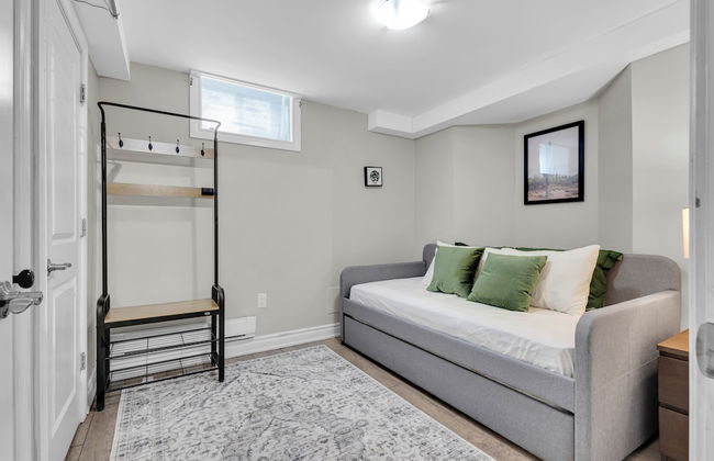 Mississauga Manor - Meadowvale - Foto 2