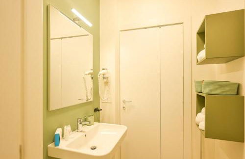 Apt 2 min from station and lake with WiFi and AC - Foto 16