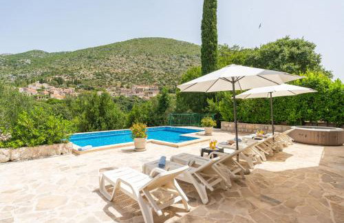 Villa Petmat - with private pool and 6 bedrooms - Photo 8